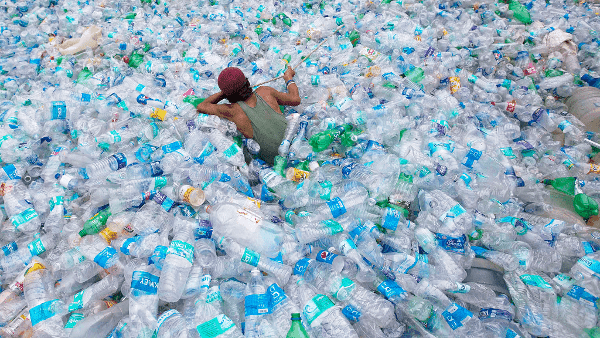 La isla de basura flotante crece anualmente