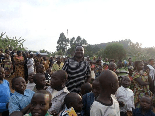 Muere el padre Vicent Machozi por defender la justicia en Ruanda