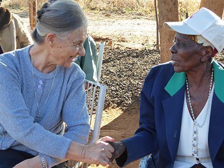 - Lola Pérez Carrasquilla cumplió en Zimbabue el sueño de unir su trabajo de enfermera con su vocación de misionera. Foto. R.O. 