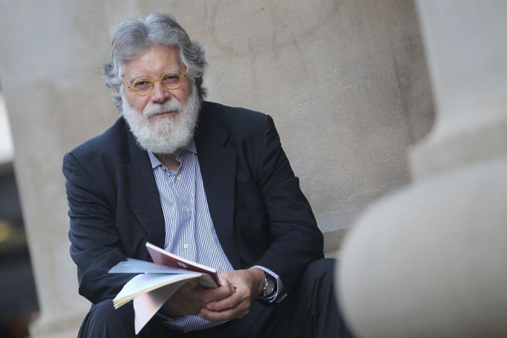 Joaquín Estefanía inauguró el curso del Foro Gogoa. Foto: Oskar Montero