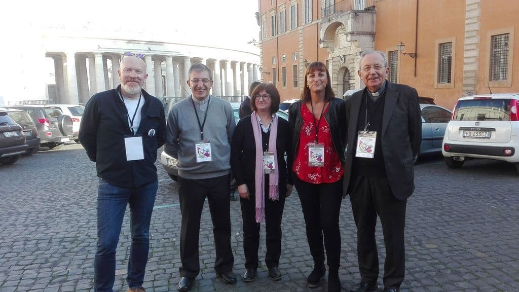 El vaticano organizó un histórico encuentro con los sindicatos